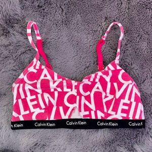 CALVIN KLEIN PINK SPORTS BRA BRALETTE, SIZE MEDIUM, GUC!